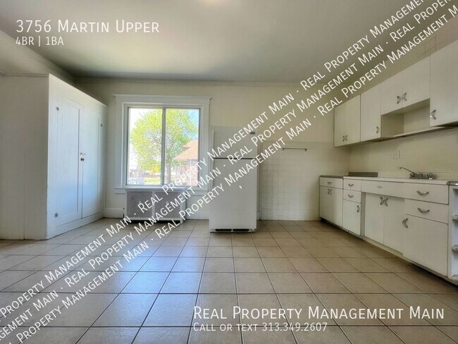 Primary Photo - 3756 Martin St