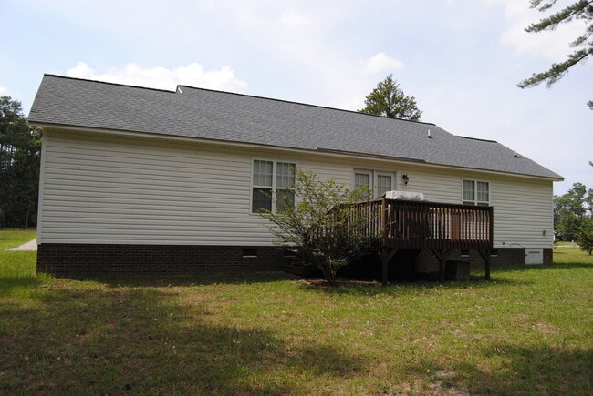 Building Photo - 102 Maryland Dr