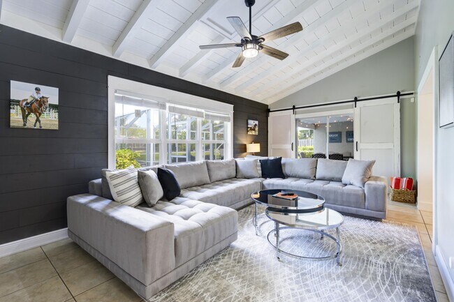 Building Photo - 11577 Anhinga Dr