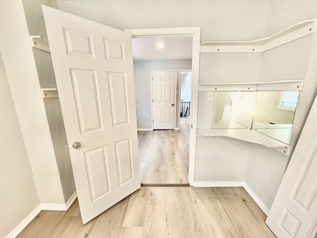 Building Photo - 2443 S 7th St