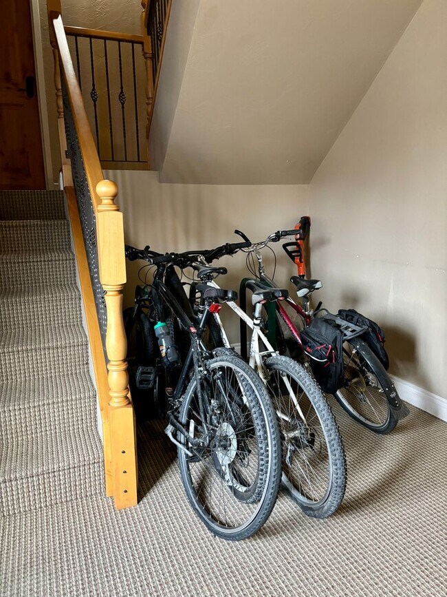 Building Photo - 1 Bed 1 Bath Condo in the heart of Down Town!