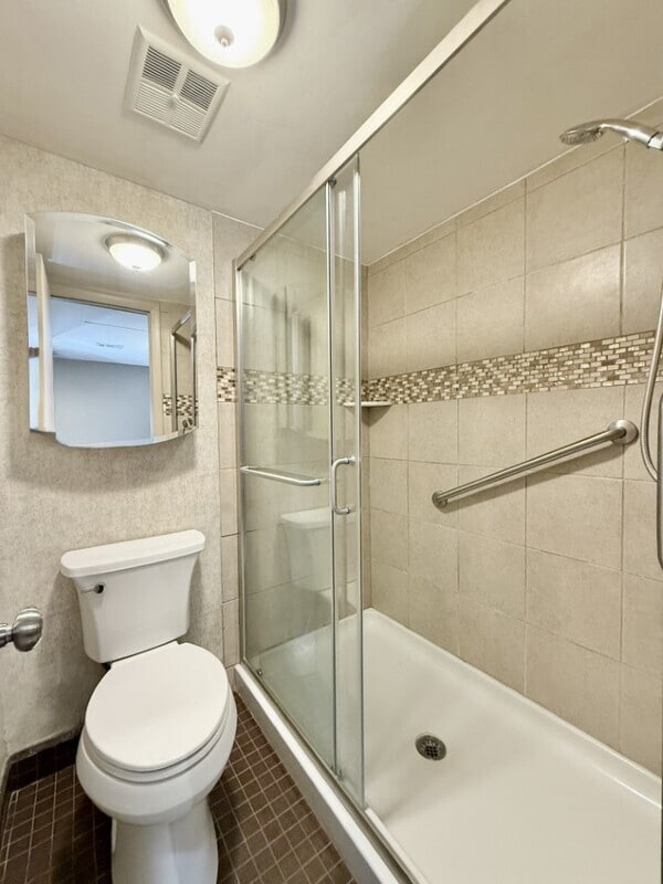 Building Photo - 785 S Village Dr