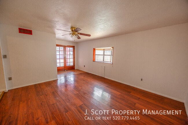 Building Photo - 3508 W Orchid Ln