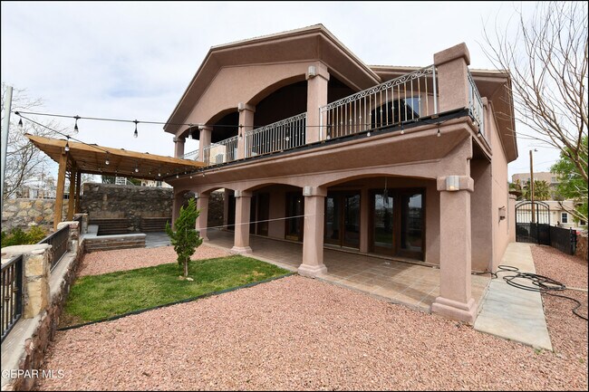 Building Photo - 7318 Corona Del Sol Dr