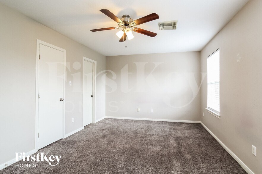 Building Photo - 8114 Scarlet Tanager Dr