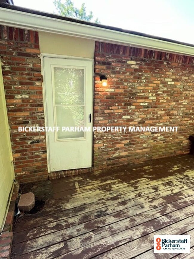 Building Photo - 3902 Leisure Ave