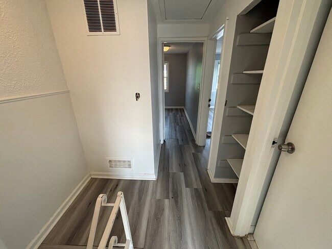 Building Photo - 4 bedroom townhouse Dundalk