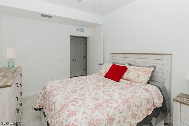 Building Photo - 5739 Oakmont Ct