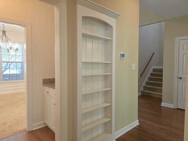 Building Photo - 932-p932 Windmill Pkwy