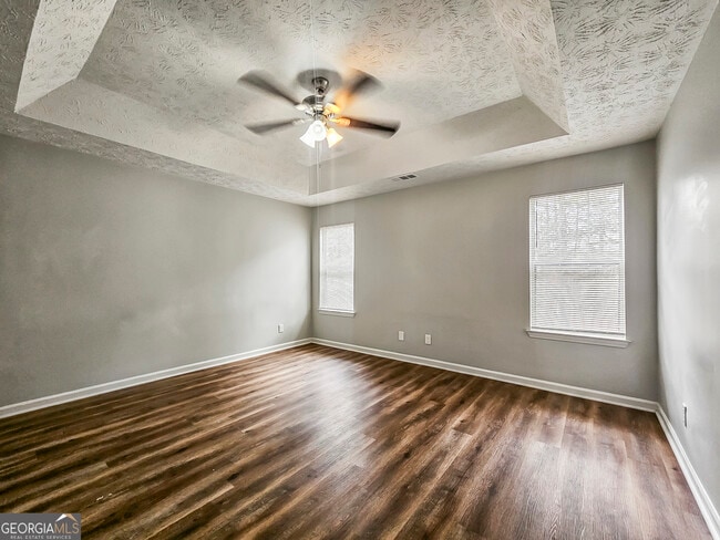 Building Photo - 3051 Red Oak Trail