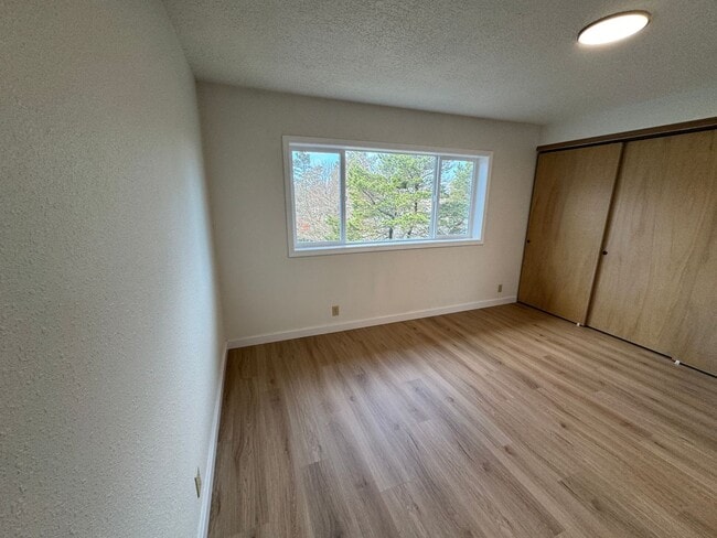 Building Photo - 1041/A/