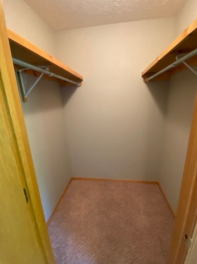 Building Photo - Clifton Duplex