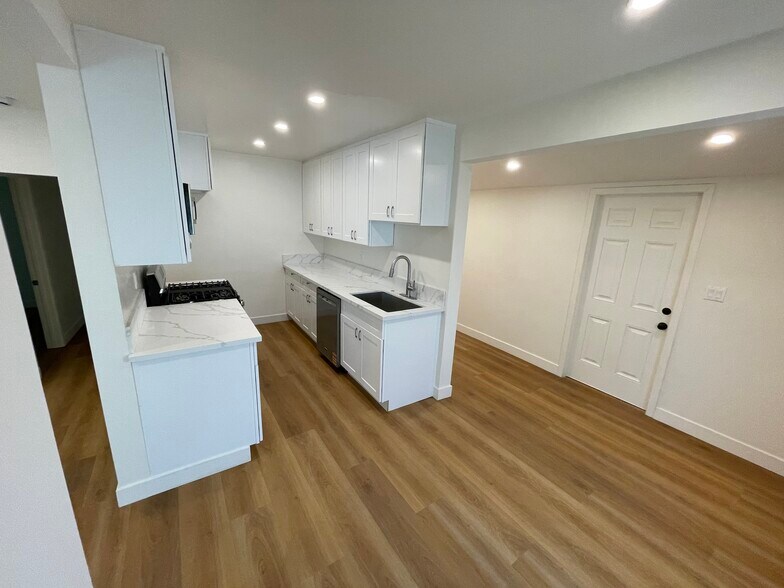 Building Photo - 340 W Alameda Ave