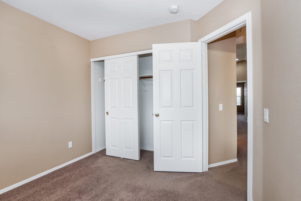 Building Photo - 250 W Juniper Ave