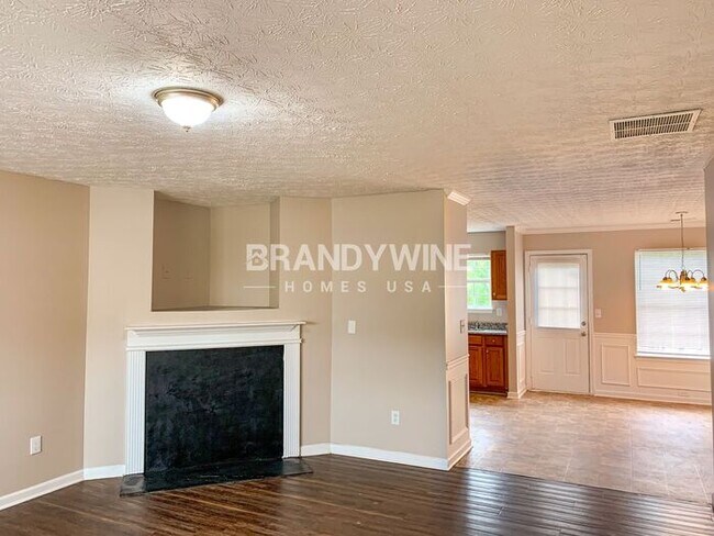 Building Photo - Captivating 4BR! A remarkable find