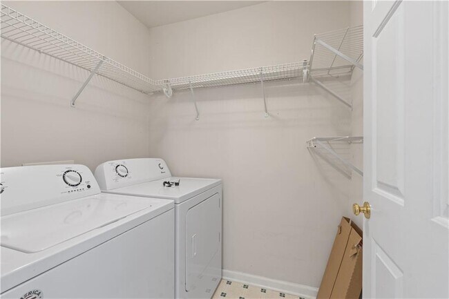 Building Photo - 5376 Amberden Hall Dr