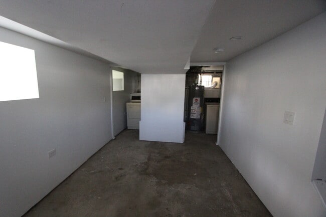 Building Photo - 633 Whitney Blvd