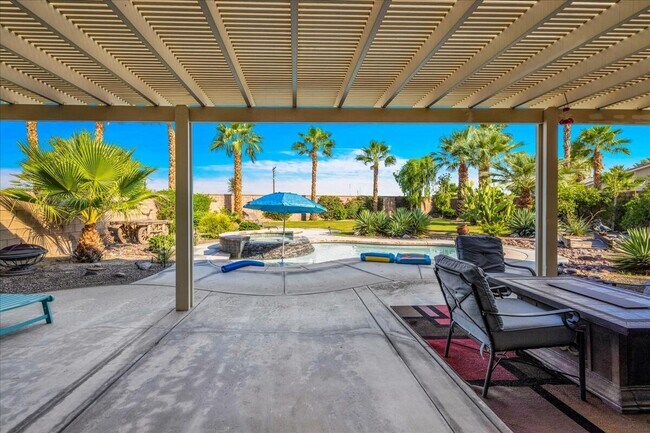 Building Photo - 60636 Desert Shadows Dr