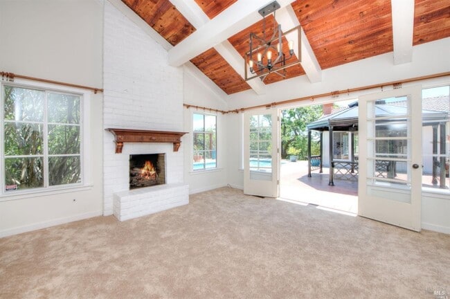 Building Photo - 13 Black Oak Ln