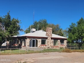 Building Photo - 6643 Westside Dr