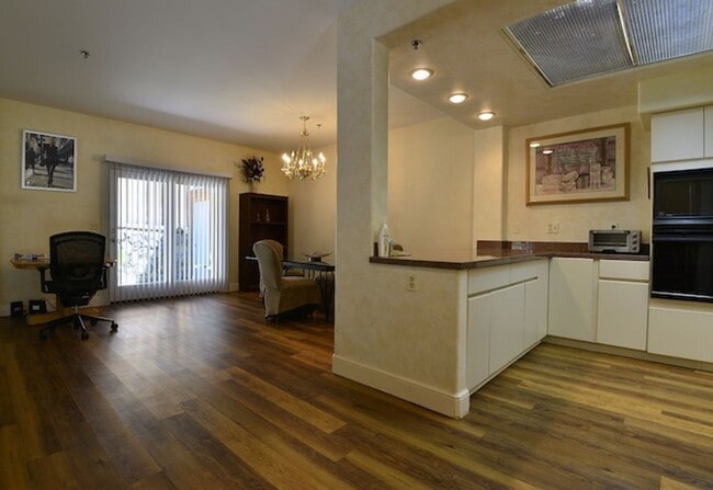 Building Photo - Incline Village: Condo - 2 Bedrooms, 2.5 Bathrooms, 1 Car Garage, Low Elevation, Walk to Lake.