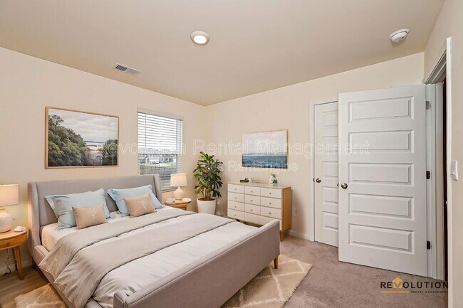 Building Photo - 2008 Redfern Rd