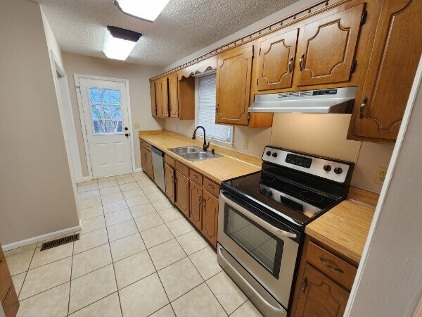 Building Photo - 7875 Saundersville Rd