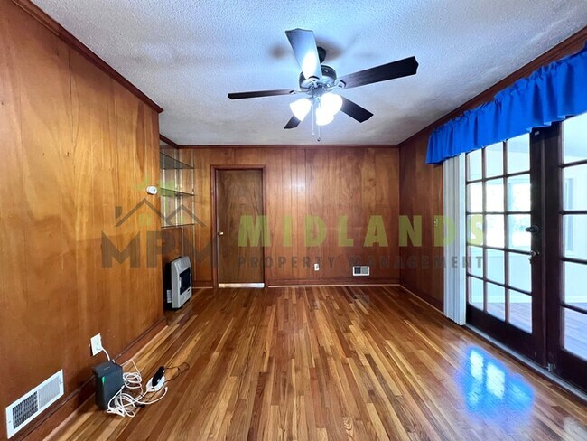 Building Photo - 3836 Davies Dr