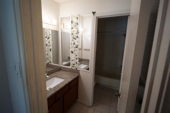 Building Photo - 8575 Sands Point Dr
