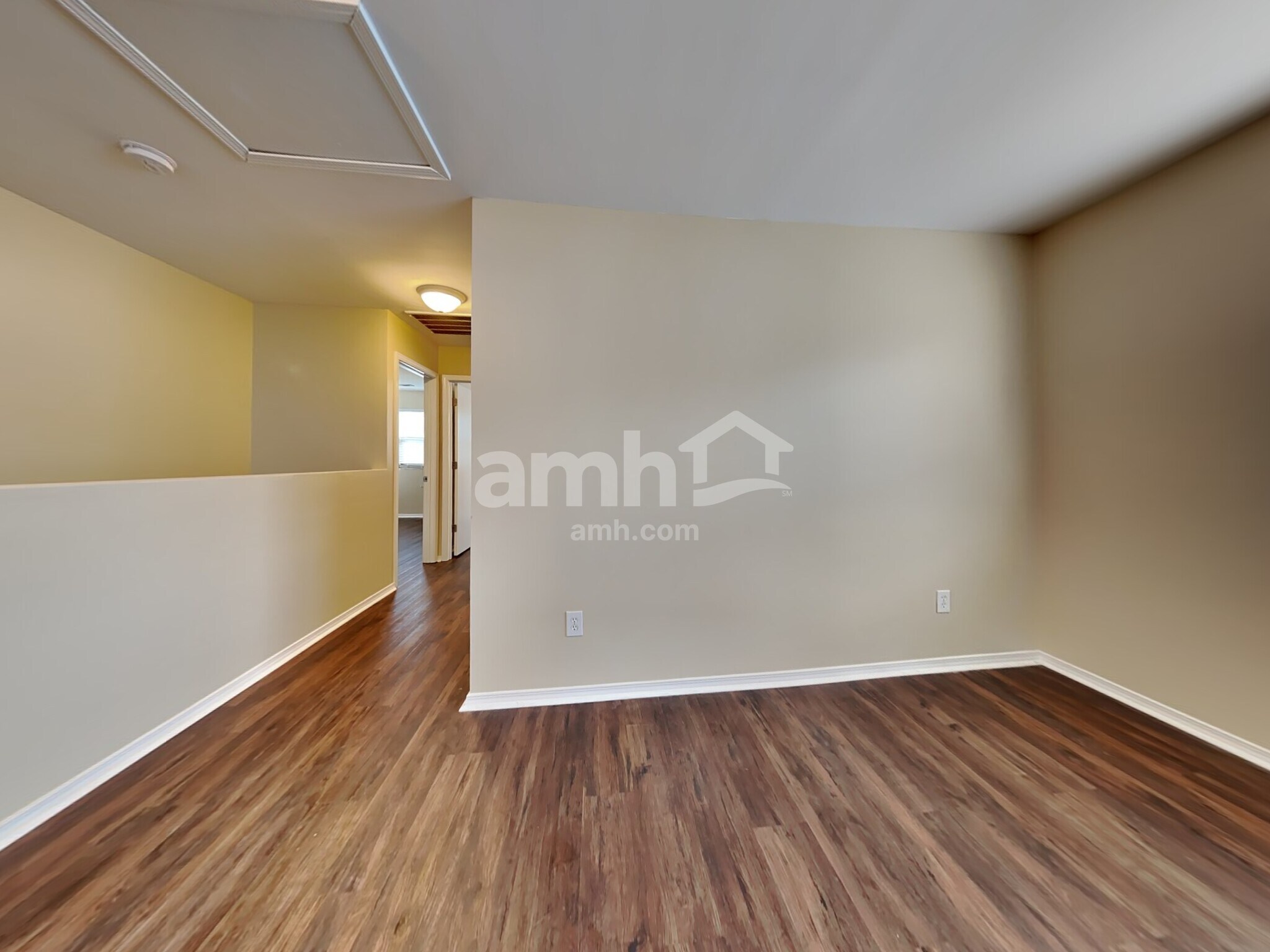 Building Photo - 8859 Arbor Glen Dr