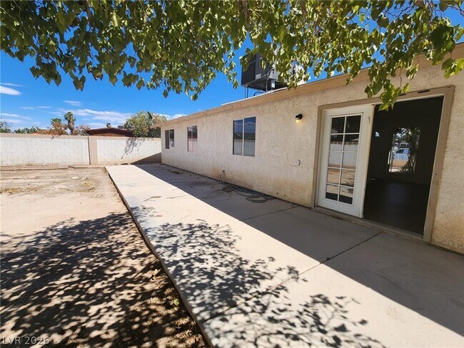 Building Photo - 6232 Espinosa Ave