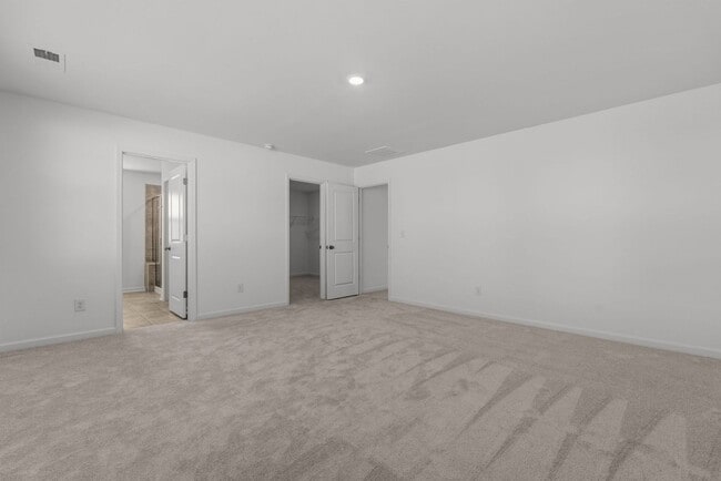 Building Photo - Beautiful 2-Story 4 Bedroom, 3 Bath Home in Angier — Just 30 Minutes from Downtown Raleigh