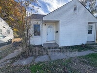 Building Photo - 2513 E 9th St N