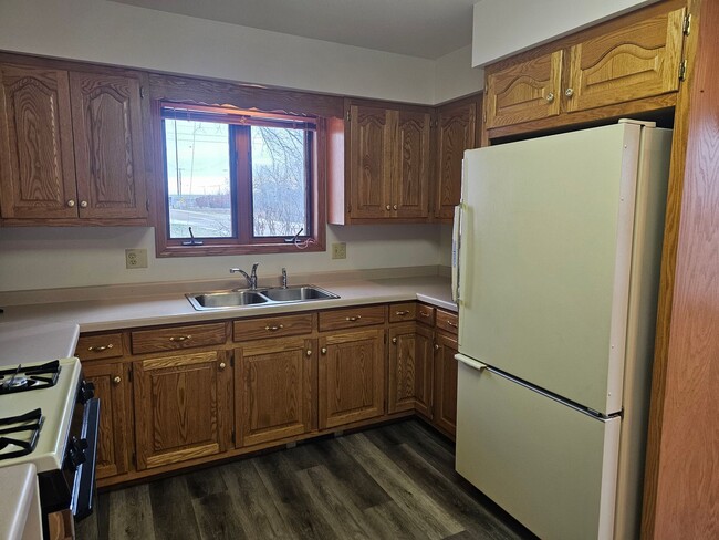 Building Photo - 1 bed 1 bath single family home in Wiscons...