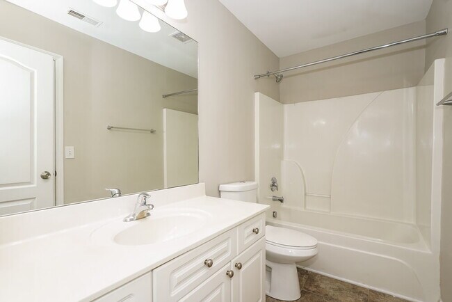 Building Photo - 542 Pippin Dr