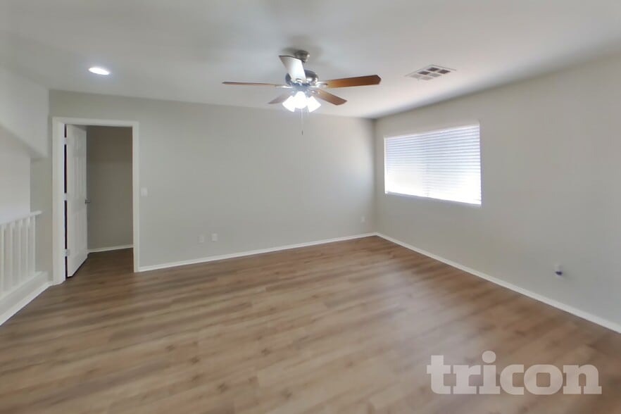 Building Photo - 16191 N 157th Dr
