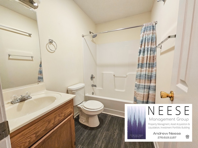 Building Photo - 640 Wyndale Rd