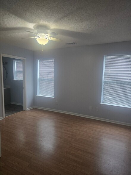 Building Photo - 2956 Bobo Rd