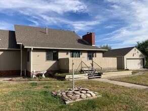 Building Photo - 411 N Shady Bend Rd