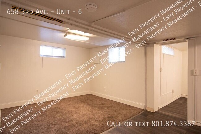 Building Photo - 658 3rd Ave