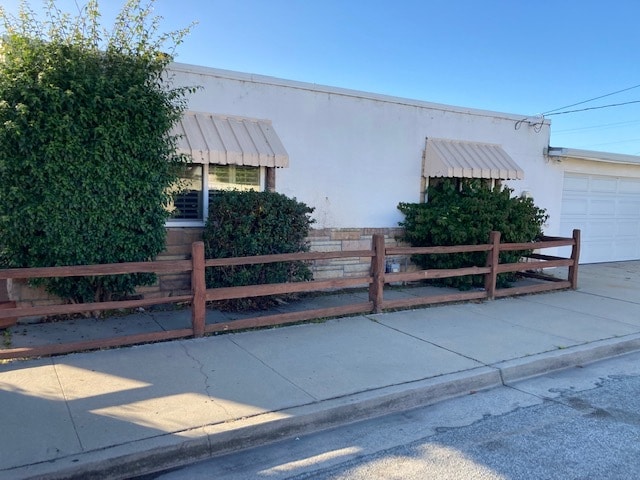 Building Photo - 495 Hamilton Ave