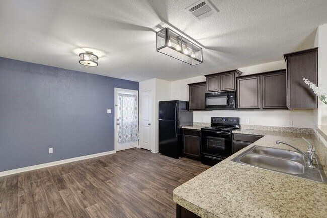 Building Photo - 1444 Breanna Ln