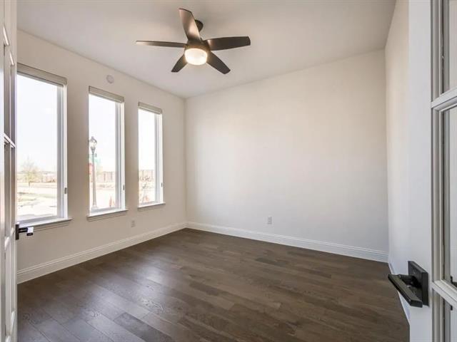 Building Photo - 10482 Great Days Dr