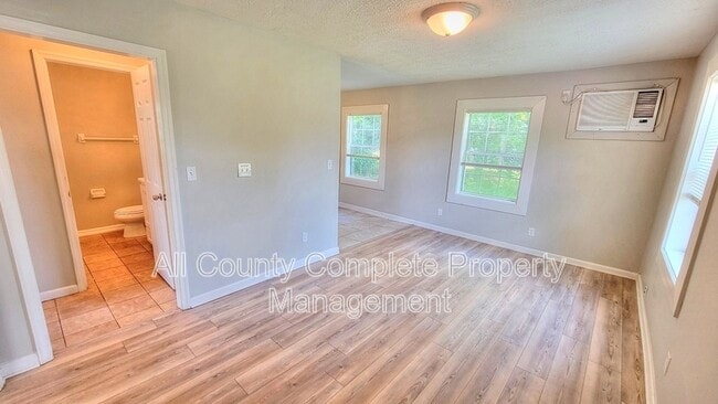 Building Photo - 9248 9th Ave