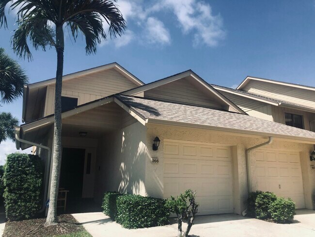 Building Photo - 16913 Waterbend Dr
