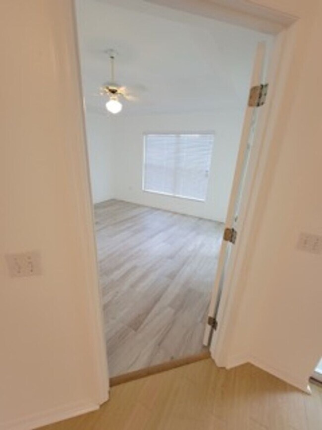 Building Photo - Ready for you to call home!