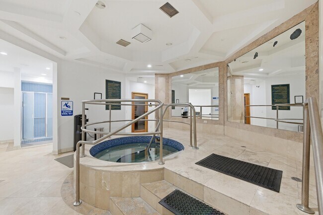 Building Photo - 9595 Collins Ave