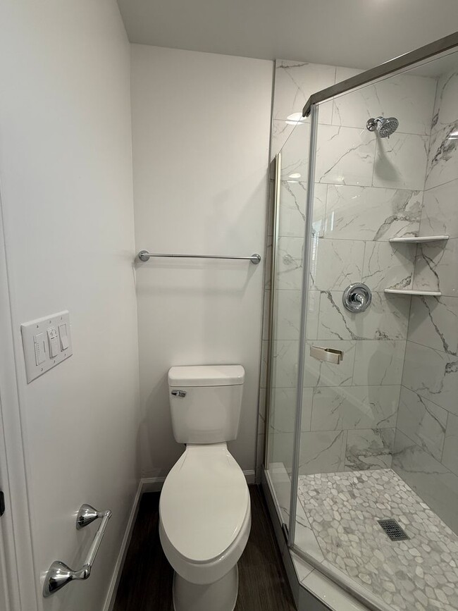 Building Photo - NE Newer Single Story Detached ADU on Cul-De-Sac Near Marian Hospital - All Basic Utilities Included