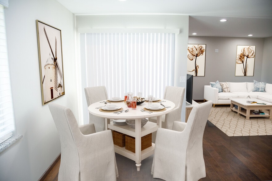 Building Photo - 6383 Osage Dr