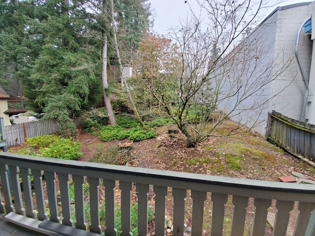 Building Photo - Hajek